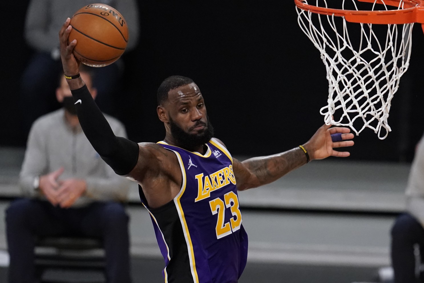 LeBron James - Los Angeles Lakers - NBA Games